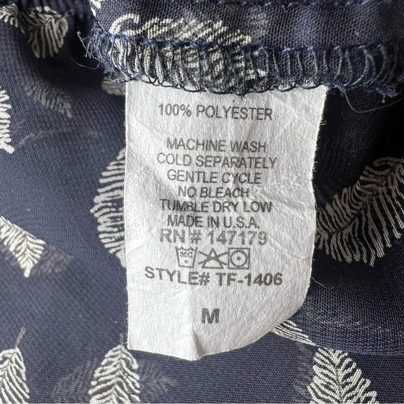 Veronica M Leaf Printed Navy and White 3/4 Sleeve Tie Front Blouse Size Medium - Picture 14 of 15